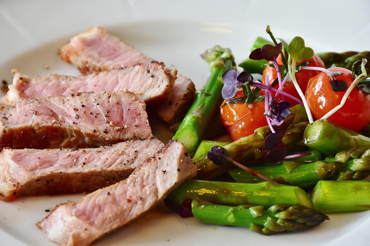découvrez des repas faibles en glucides savoureux et faciles à préparer pour une alimentation saine et équilibrée.