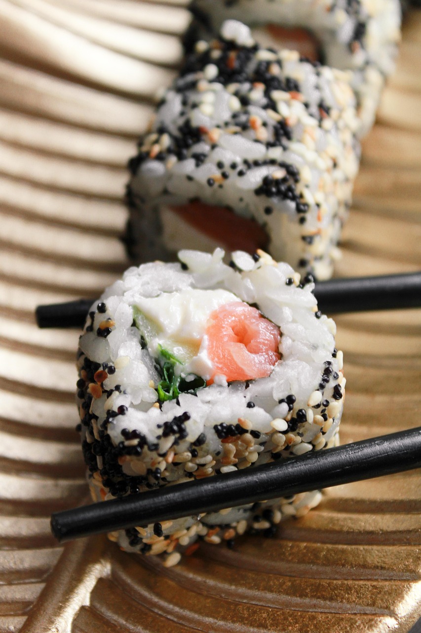 découvrez les saveurs authentiques de la street food asiatique avec notre sélection de plats délicieusement épicés et réconfortants. savourez des spécialités traditionnelles, des nouilles sautées aux brochettes grillées, pour un voyage culinaire inoubliable au cœur des rues d'asie.