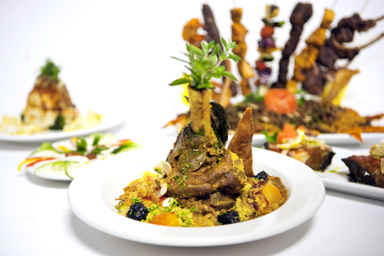 découvrez le délice du tagine, un plat traditionnel marocain riche en saveurs et en arômes. explorez nos recettes variées et apprenez à préparer ce mets savoureux, à base de viande, de légumes et d'épices exquises, pour ravir vos proches lors de vos repas.