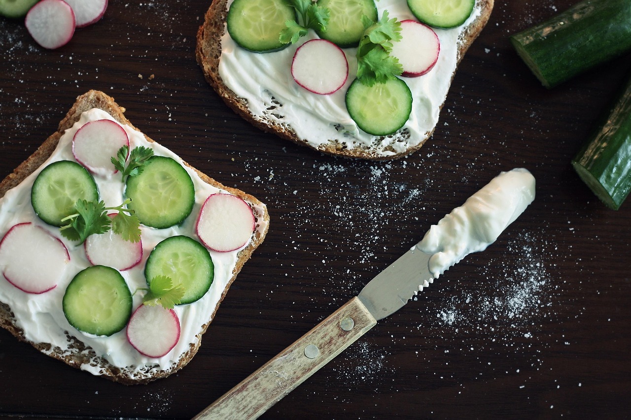 découvrez des recettes simples et savoureuses de snacks faits maison, sains et parfaits pour une alimentation équilibrée.